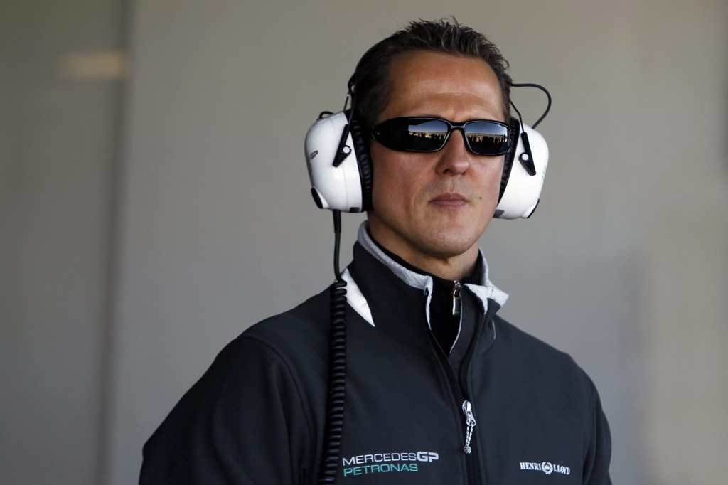 Test Valencia primi km, 2010 Formula One Testing
Valencia, Spain. 1st February 2010.
Michael Schumacher, Mercedes GP W01. Portrait. 
World Copyright: Glenn Dunbar/LAT Photographic  
ref: Digital Image _G7C9753